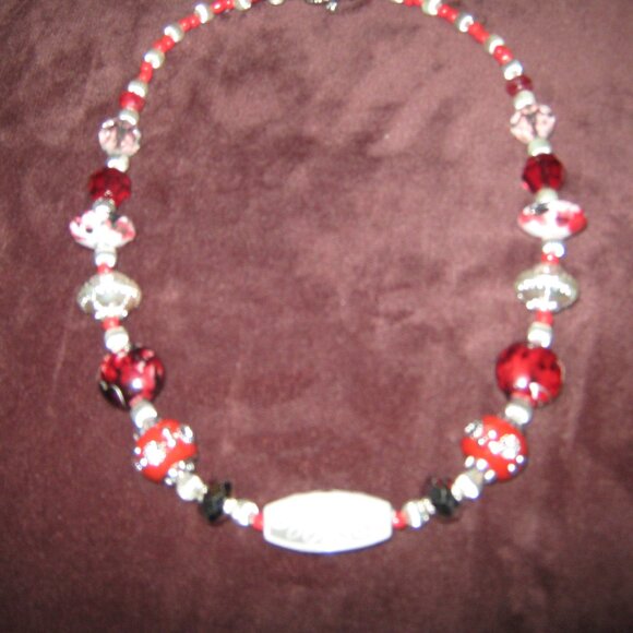 Handcrafted Artisian Red and Gray 19" Necklace - Picture 4 of 6